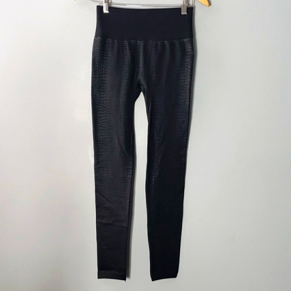 Tahari Shiny animal print leggings Fleece Lined Black Womens Small Medium